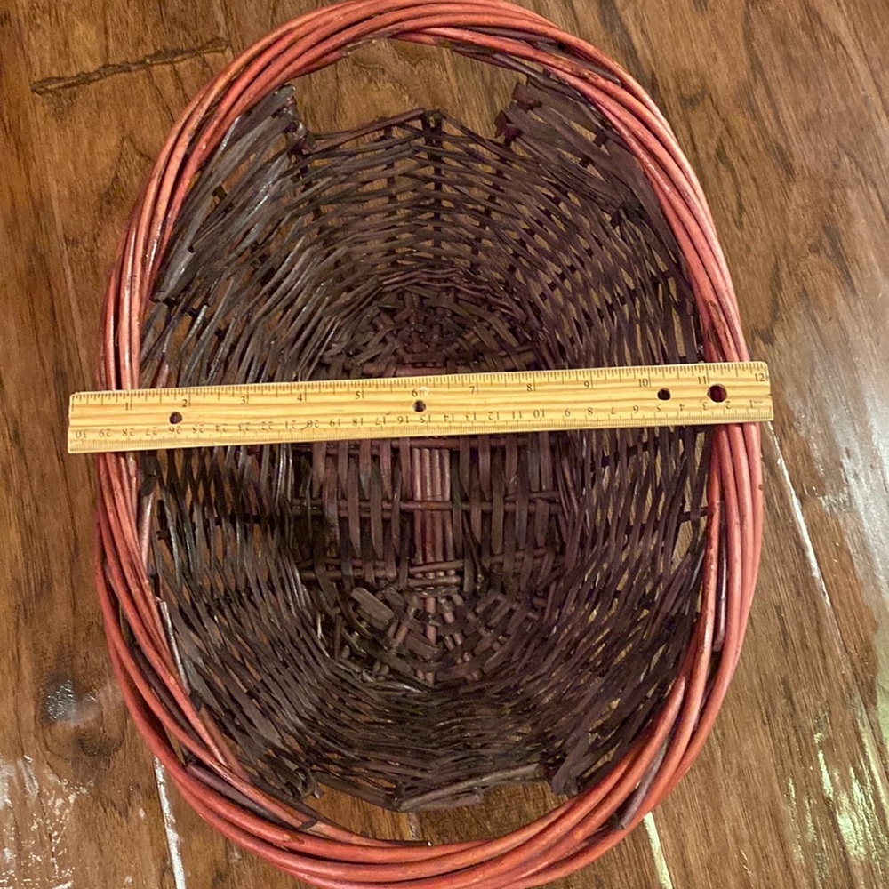 Woven basket side carry handles red mahogany dark walnut size approx 15” x 12”​ - Picture 8 of 13